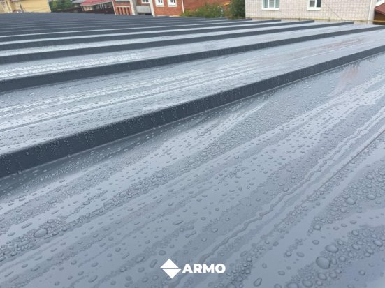 Самозащелкивающаяся кровля ARMO с карнизным подгибом GreenCoat Pural BT